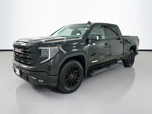 Used 2025 GMC Sierra 1500 Elevation w/ Preferred Package image 3