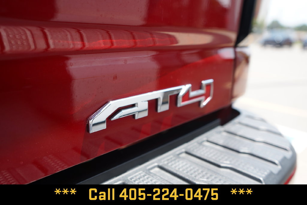 Used 2024 GMC Sierra 2500 AT4 w/ AT4 Preferred Package AWD/4WD image 7
