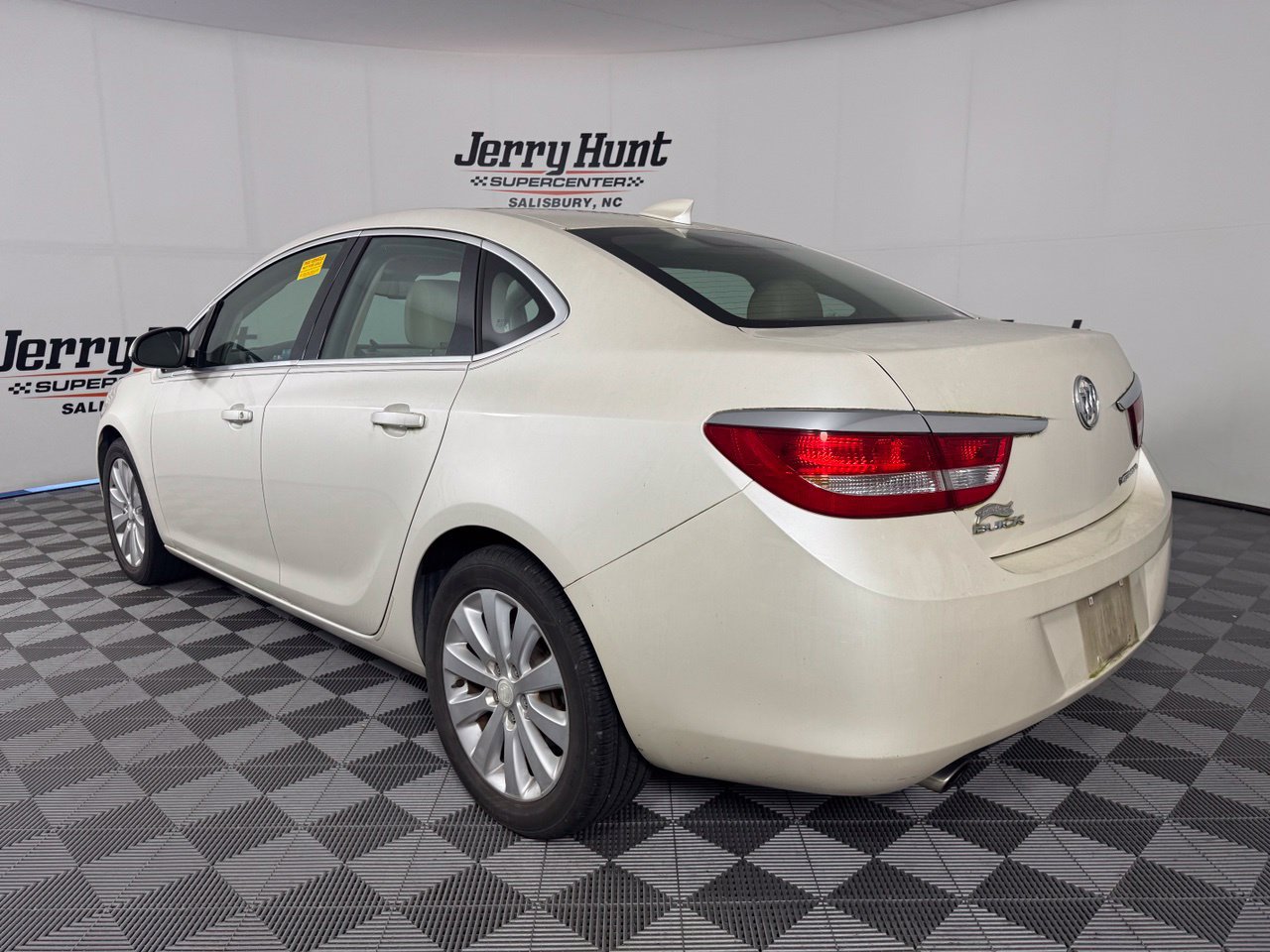 Used 2016 Buick Verano FWD image 8