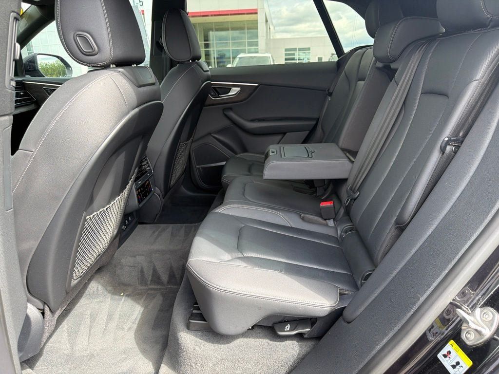 Used 2020 Audi Q8 Premium Plus AWD/4WD image 18