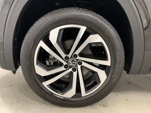 Used 2021 Volkswagen Atlas SEL Premium AWD/4WD image 2