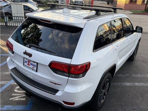 Used 2017 Jeep Grand Cherokee Trailhawk w/ Trailhawk Luxury Group image 13