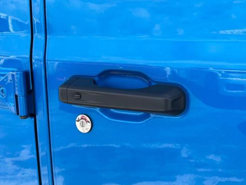 Used 2024 Jeep Wrangler Unlimited Rubicon 392 image 21