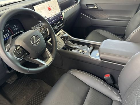 Certified 2025 Lexus GX 550 w/ Accessory Package (2T) AWD/4WD image 11