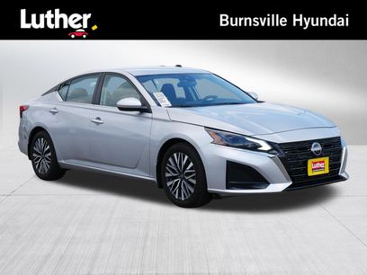 Used 2023 Nissan Altima 2.5 SV