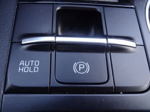 Used 2022 Kia K5 LXS image 28