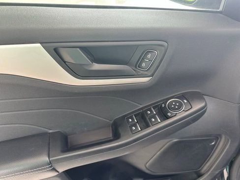 Used 2022 Ford Escape S AWD/4WD image 11