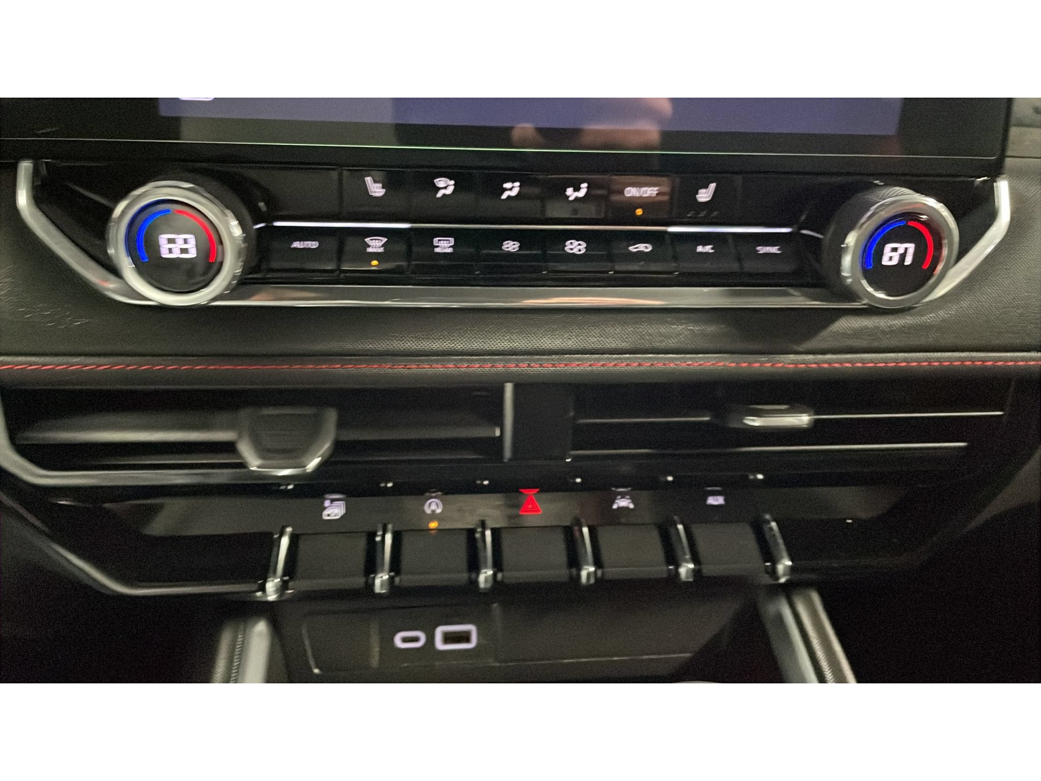 Used 2024 Chevrolet Colorado Z71 w/ Z71 Convenience Package 2 AWD/4WD image 14