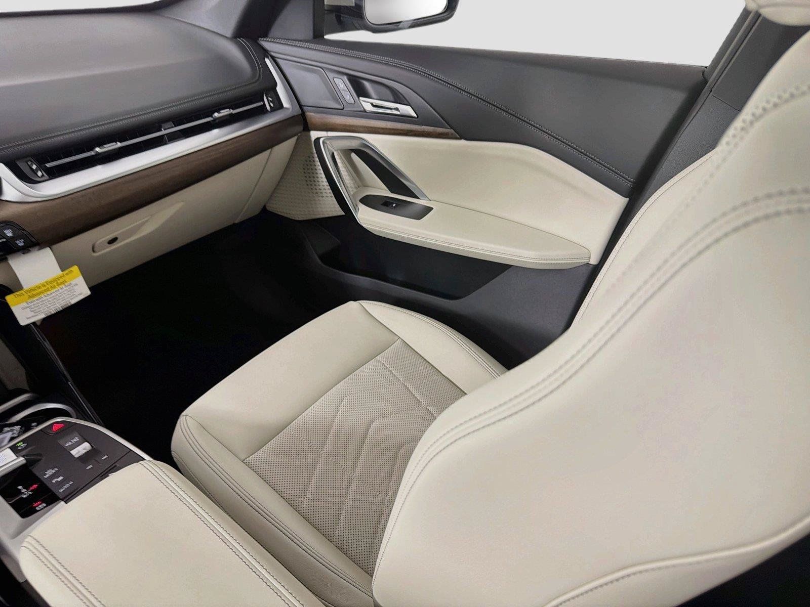 New 2026 BMW X1 xDrive28i w/ Convenience Package AWD/4WD image 24