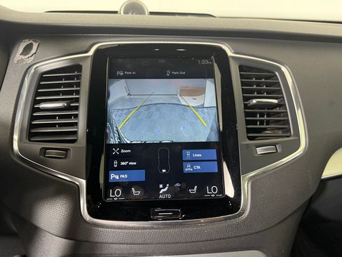 Used 2018 Volvo XC90 T6 Momentum w/ Convenience Package image 25