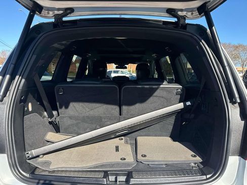 Used 2017 Mercedes-Benz GLS 550 4MATIC image 10