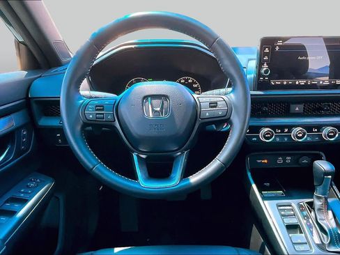 Used 2025 Honda CR-V Sport-L image 6