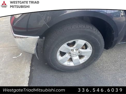Used 2011 Nissan Frontier SV image 4