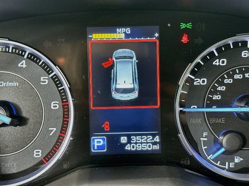 Used 2022 Subaru Ascent Limited w/ Technology Package AWD/4WD image 12