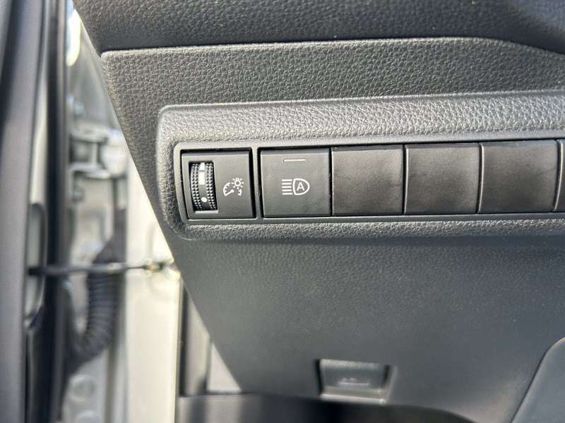 Used 2021 Toyota Corolla SE FWD image 28