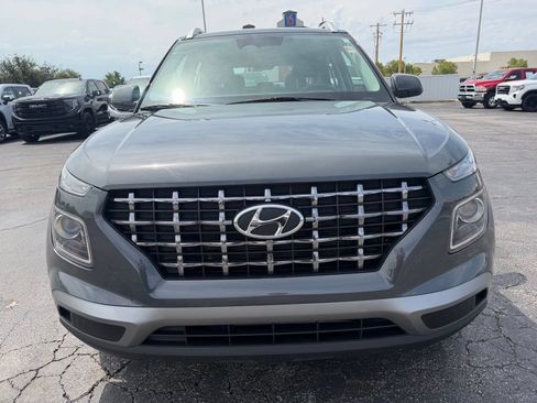 Used 2024 Hyundai Venue SEL FWD image 8