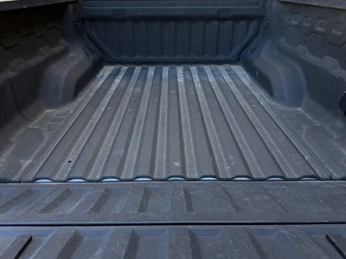 Used 2025 GMC Canyon AT4 w/ AT4 Premium Package image 16