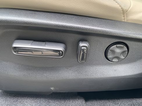 Used 2020 Honda CR-V EX-L image 9