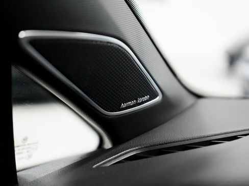 Used 2023 Volkswagen Golf 20th Anniversary Edition image 18