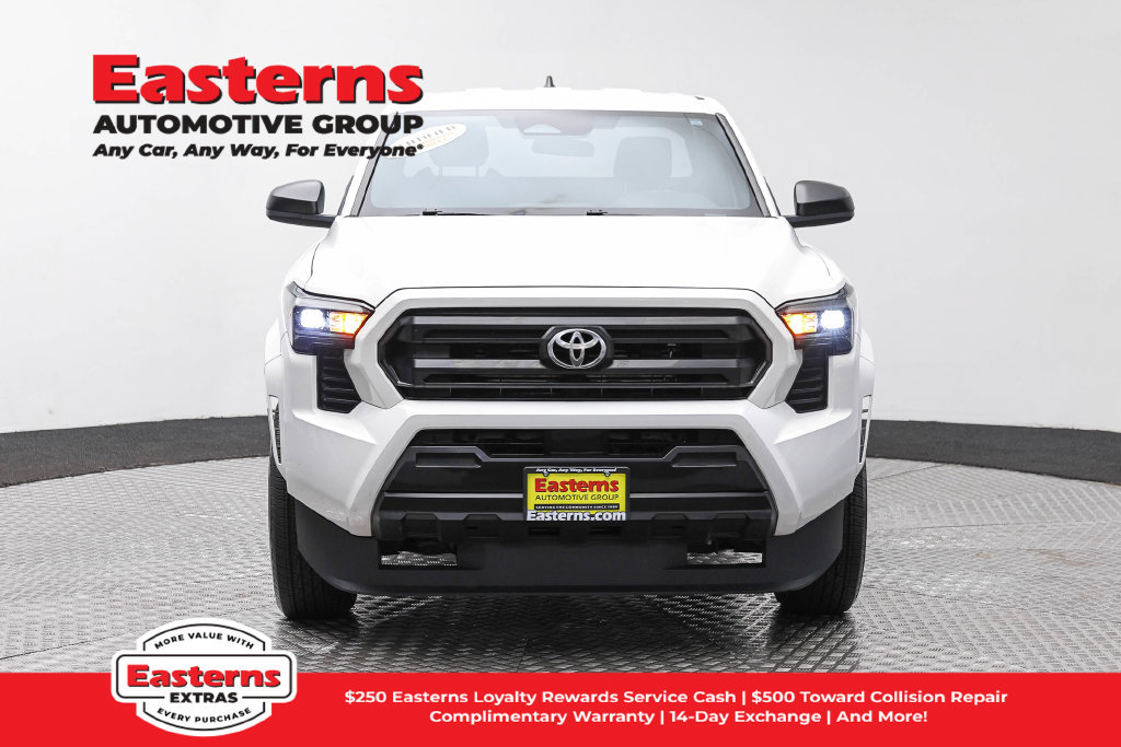 Used 2025 Toyota Tacoma SR RWD image 3