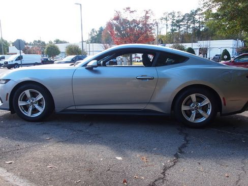 Certified 2024 Ford Mustang Coupe image 4