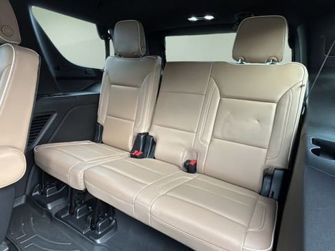 Used 2021 Chevrolet Tahoe Premier image 32