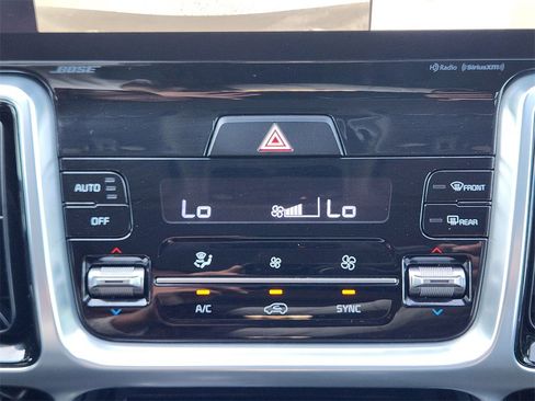 Used 2021 Kia Sorento SX image 18