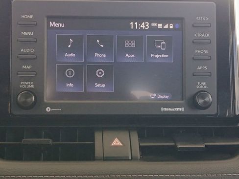 Used 2022 Toyota RAV4 LE image 8