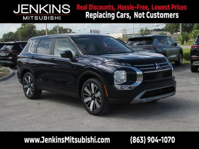 New 2025 Mitsubishi Outlander SE