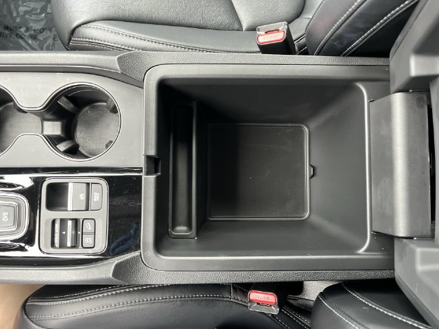 Used 2025 Honda Pilot EX-L image 24