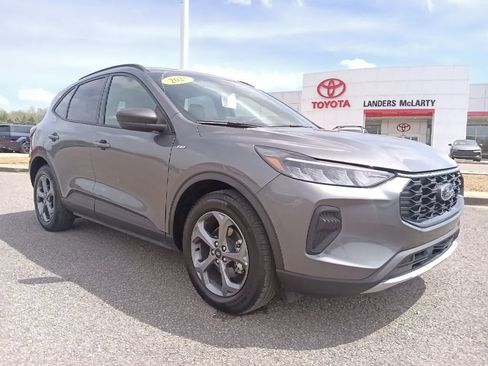 Used 2025 Ford Escape ST-Line FWD image 1