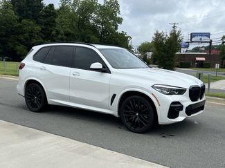 Used 2022 BMW X5 xDrive40i w/ M Sport Package image 1