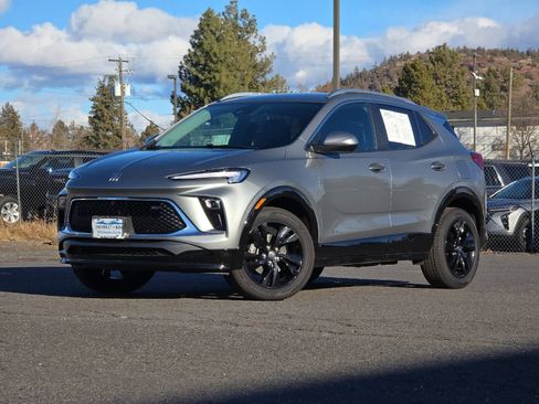 Used 2025 Buick Encore GX Sport Touring w/ Advanced Technology Package image 1