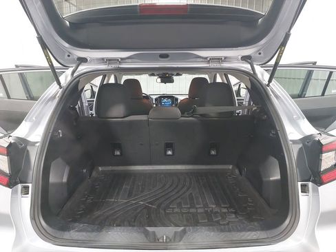 Used 2024 Subaru Crosstrek 2.0i Premium image 12