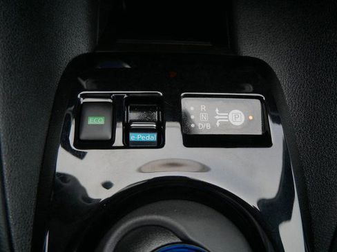 Certified 2025 Nissan Leaf SV Plus image 18