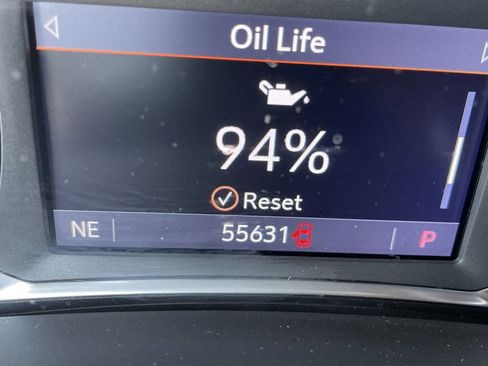 Used 2019 Chevrolet Equinox Premier image 32