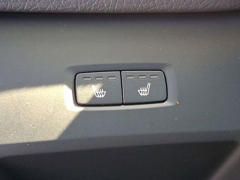 Used 2021 Volvo V60 T5 Cross Country w/ Climate Package image 12