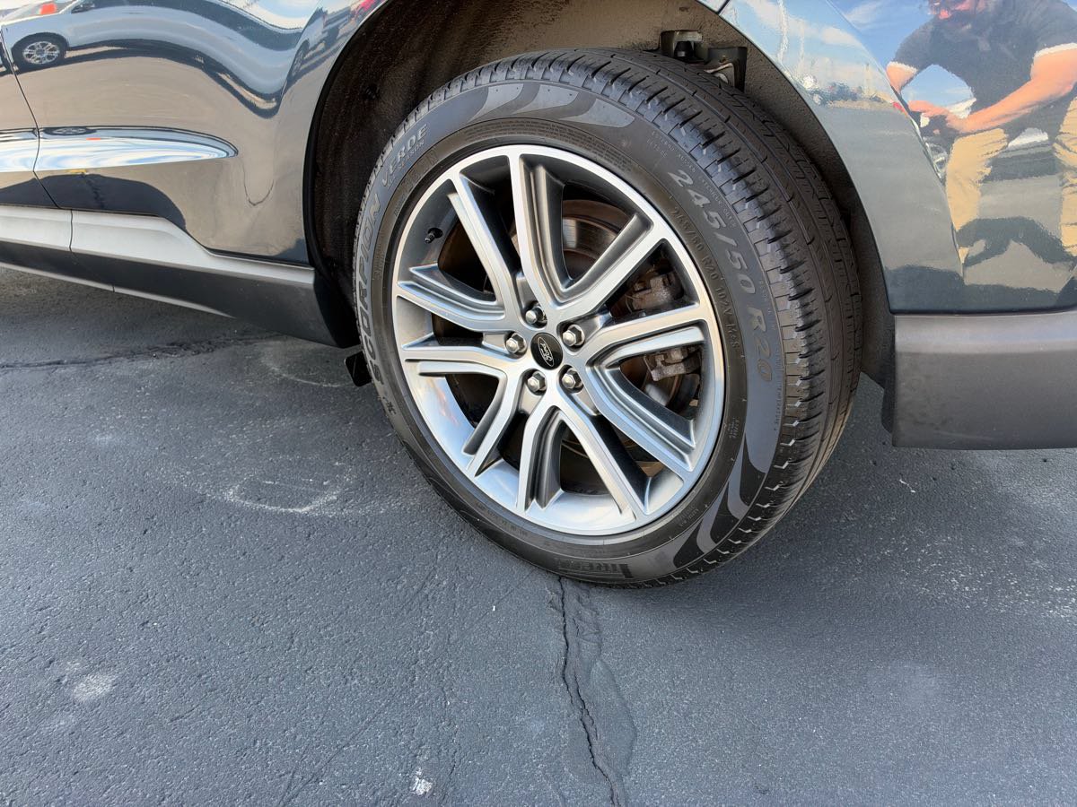Used 2024 Ford Edge Titanium w/ Equipment Group 301A AWD/4WD image 9