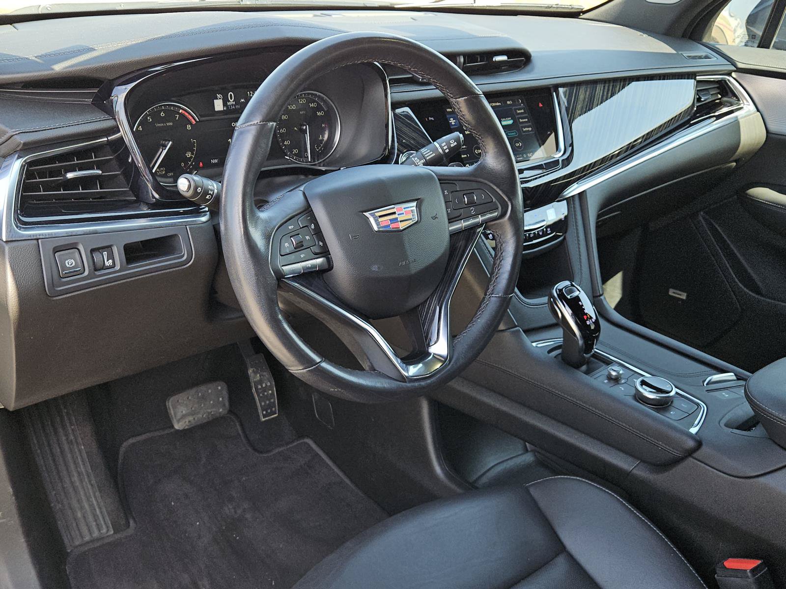 Used 2024 Cadillac XT6 Premium Luxury FWD image 27