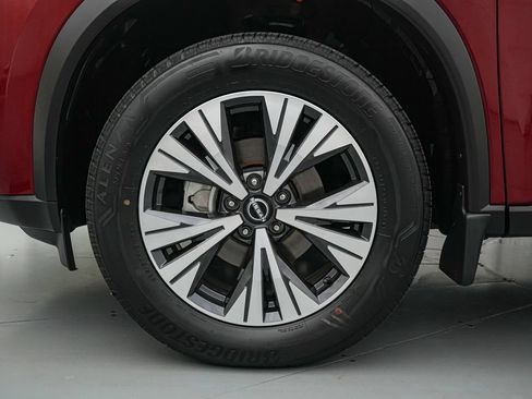 Used 2023 Nissan Rogue SV AWD/4WD image 10
