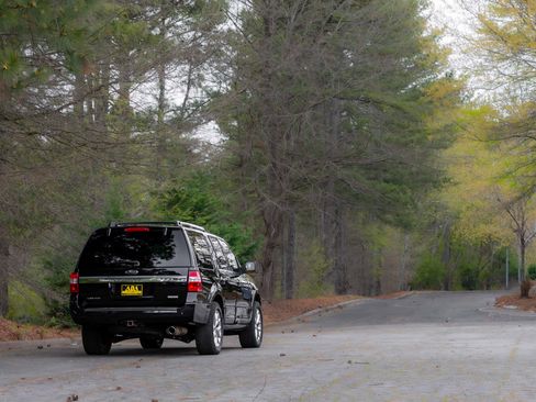 Used 2017 Ford Expedition Limited w/ Equipment Group 301A image 40