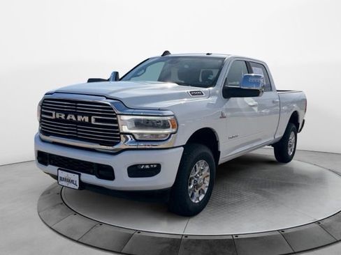 Used 2024 RAM 2500 Laramie AWD/4WD image 7