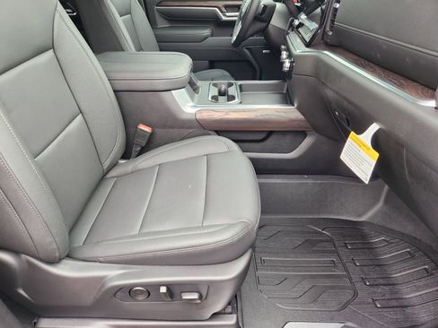 New 2026 GMC Sierra 2500 SLT w/ Texas SLT Premium Package image 18