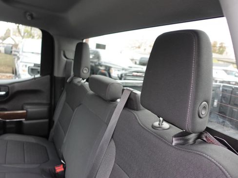 Used 2022 GMC Sierra 1500 SLE w/ X31 Off-Road Package image 24