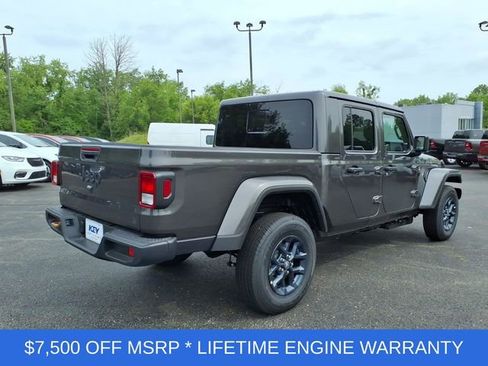 New 2026 Jeep Gladiator Sport AWD/4WD image 7