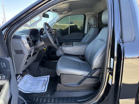 Used 2023 Ford F150 XL w/ Trailer Tow Package image 9