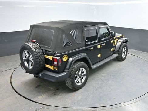 Used 2021 Jeep Wrangler Unlimited Sahara w/ Uconnect 4C Nav & Sound Group AWD/4WD image 39