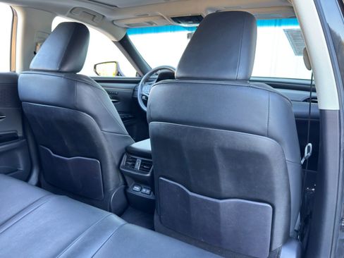 Used 2023 Lexus ES 300h w/ Premium Package image 37