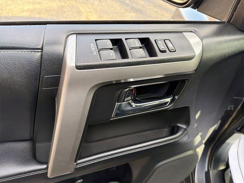 Used 2019 Toyota 4Runner SR5 image 15