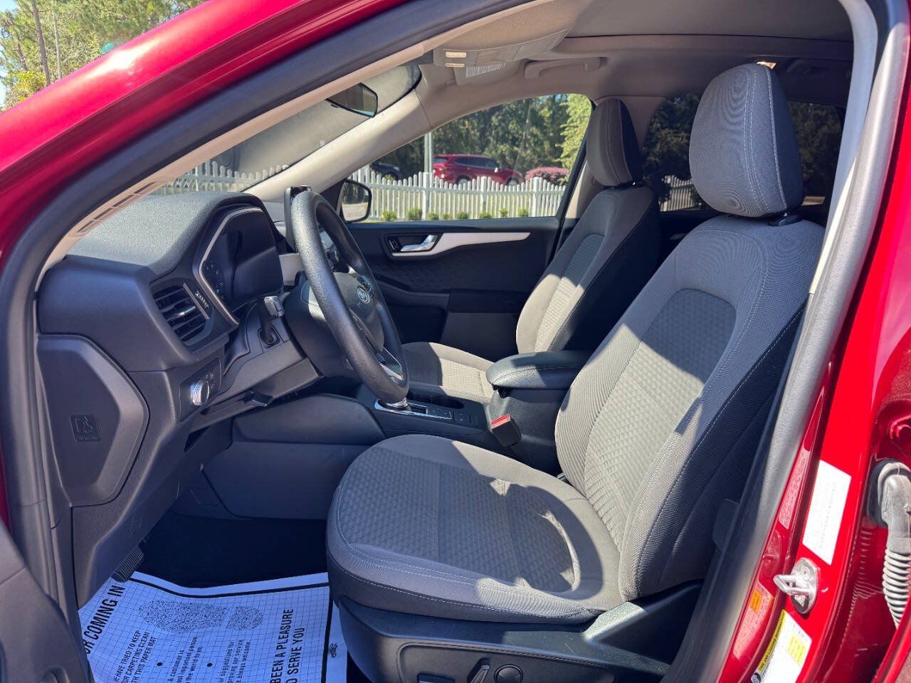 Used 2020 Ford Escape SE FWD image 10